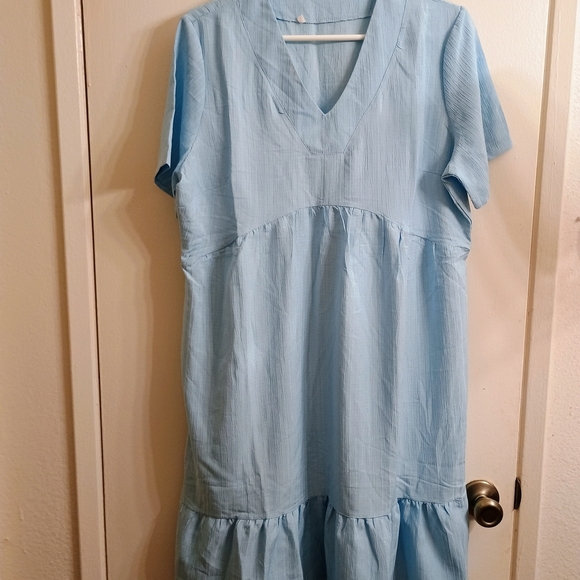 Dresses & Skirts - Light Blue V-Neck Dress XL